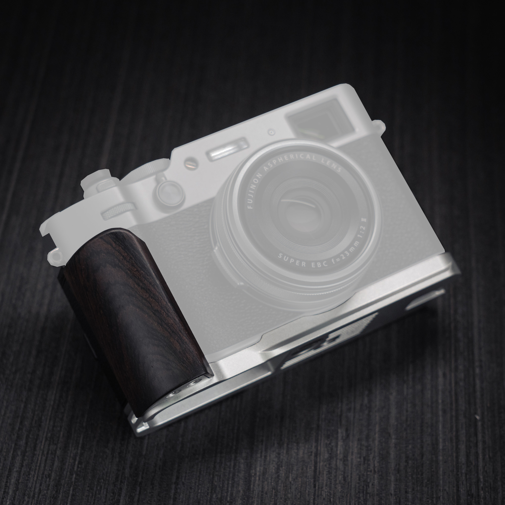 Soporte de mano de madera en f - Fujifilm Camera X100Vi reseña y precio
