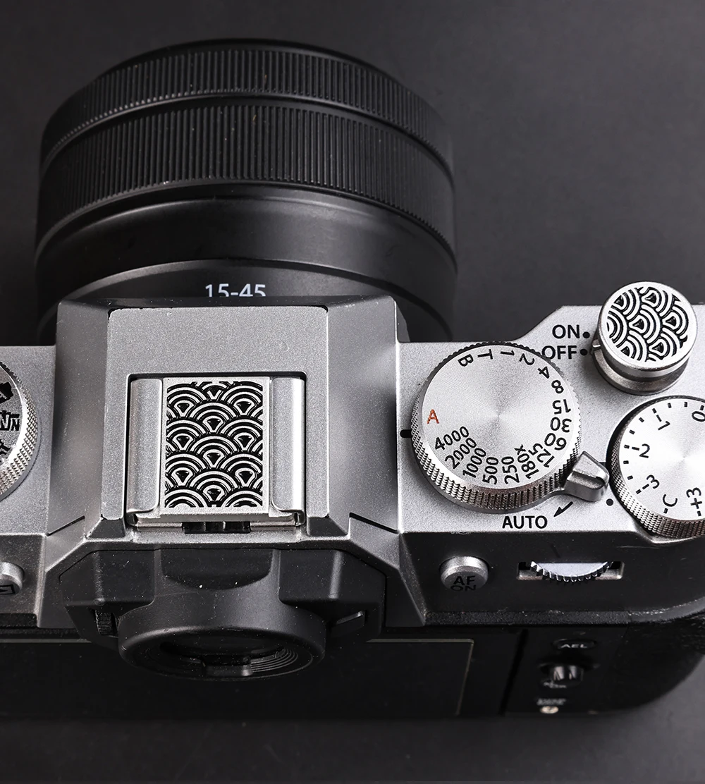 Cubierta de zapata caliente y  - Fujifilm Camera X100Vi reseña y precio